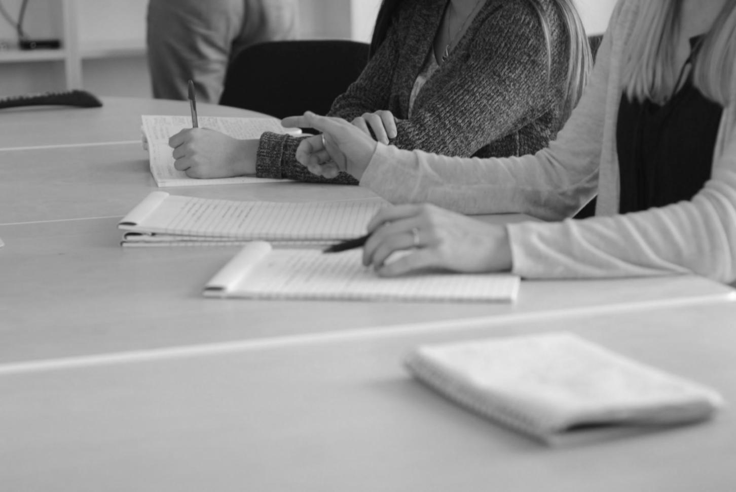 Environnement de formation financière moderne avec outils numériques